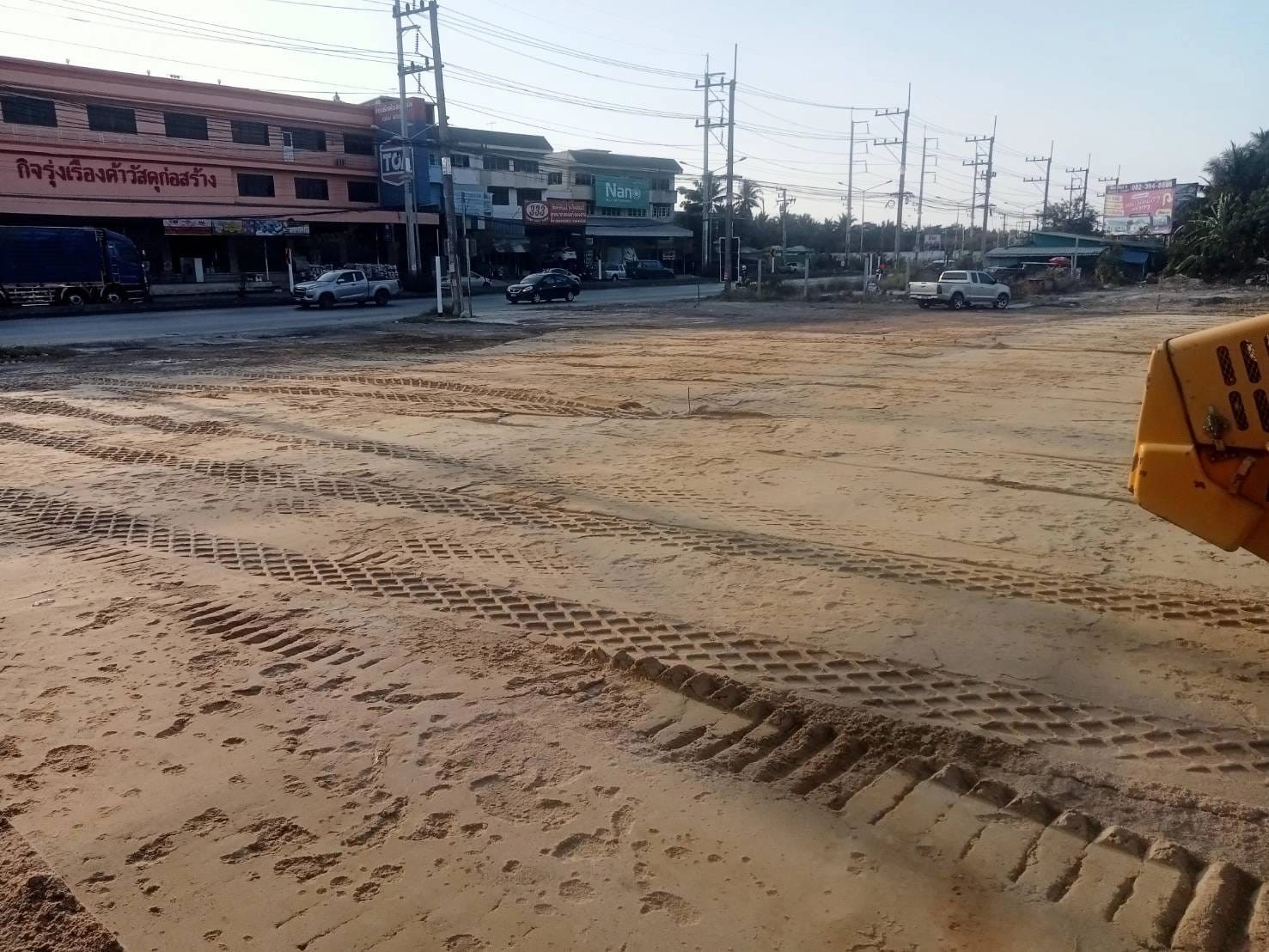 พื้นคอนกรีตแตกร้าวเกิดจากอะไร? รวมสาเหตุ วิธีป้องกัน และแนวทางซ่อมแซมที่เหมาะสม