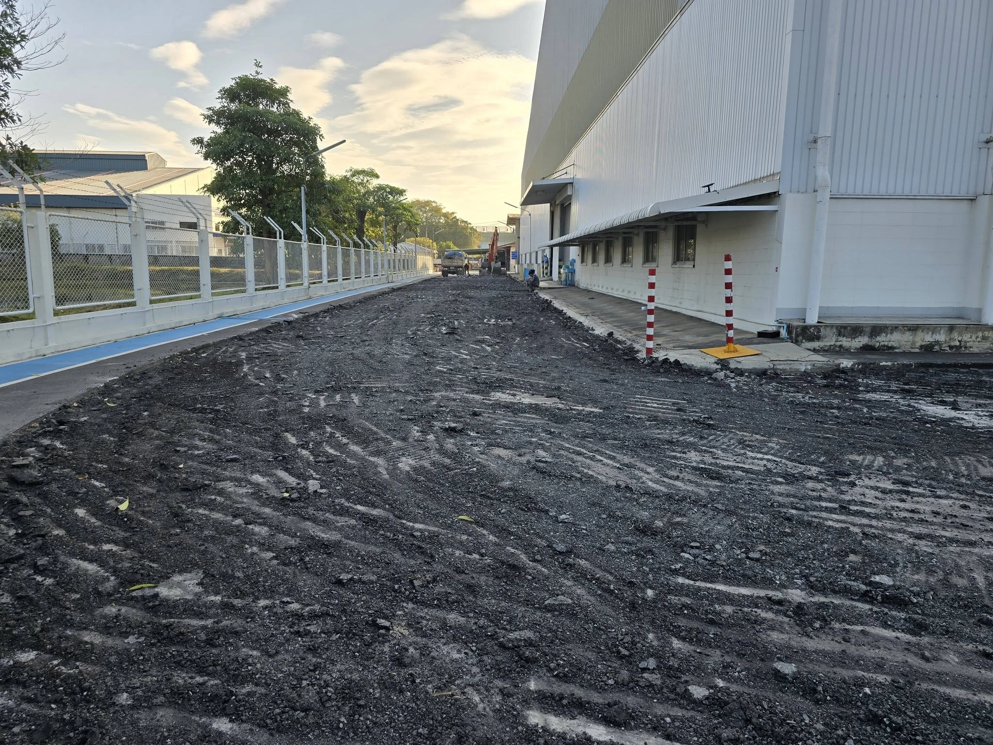 7 ขั้นตอนเตรียมพื้นที่ก่อนเทพื้นคอนกรีต เพื่อป้องกันพื้นทรุด แตกร้าว และน้ำขัง